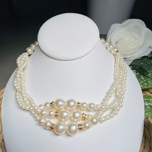 Vintage Captivating Faux Pearl Twisted Bead Necklace